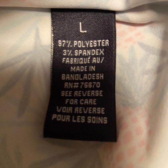 Nickel and Iron Men’s Button Down Pineapple Short Sleeve Shirt - Picture 4 of 6